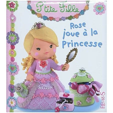 p'tite fille rose joue a la princesse
